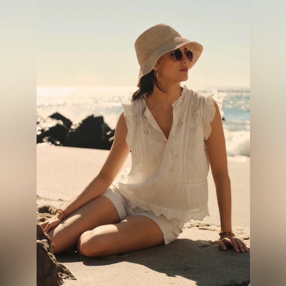 Velvet by Graham & Spencer Cream Tunic Top